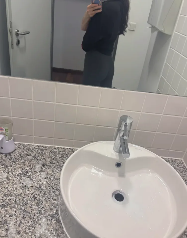 Nicoleta, 39 anni
